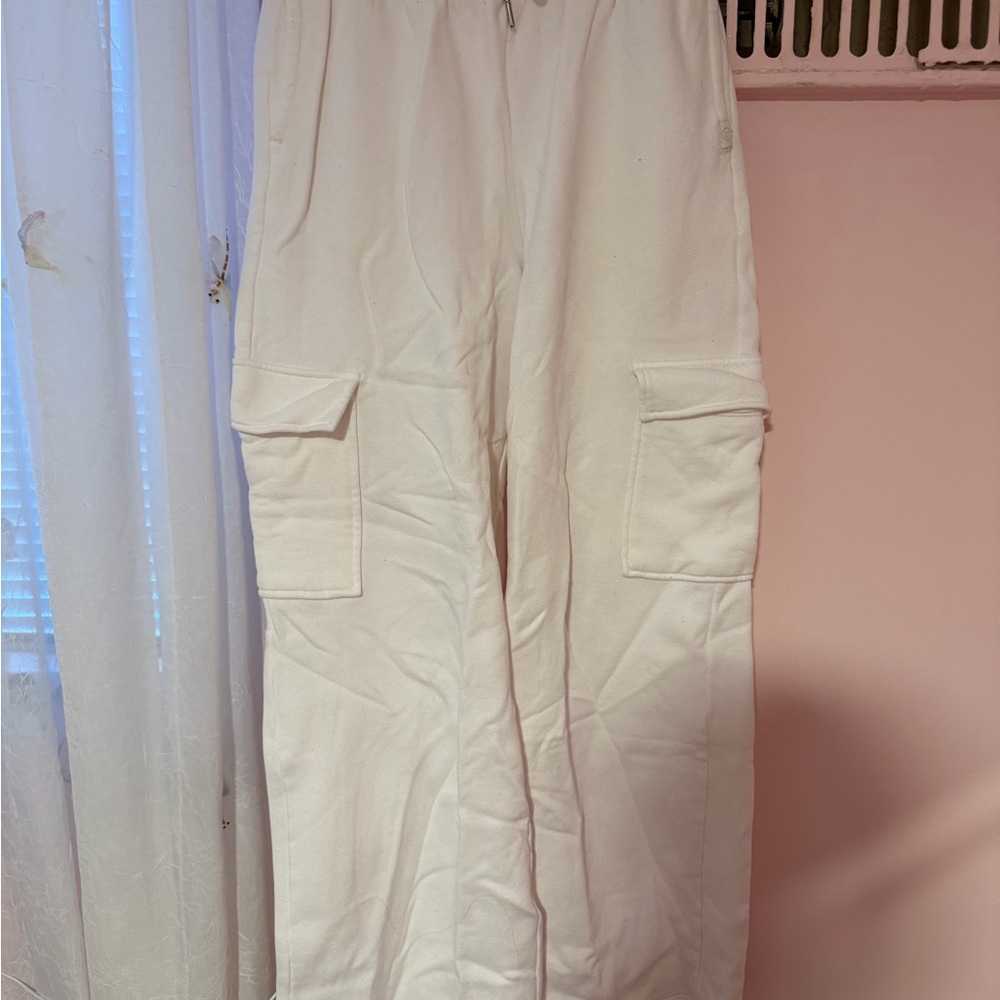 Gilly Hicks Sweatpanrs